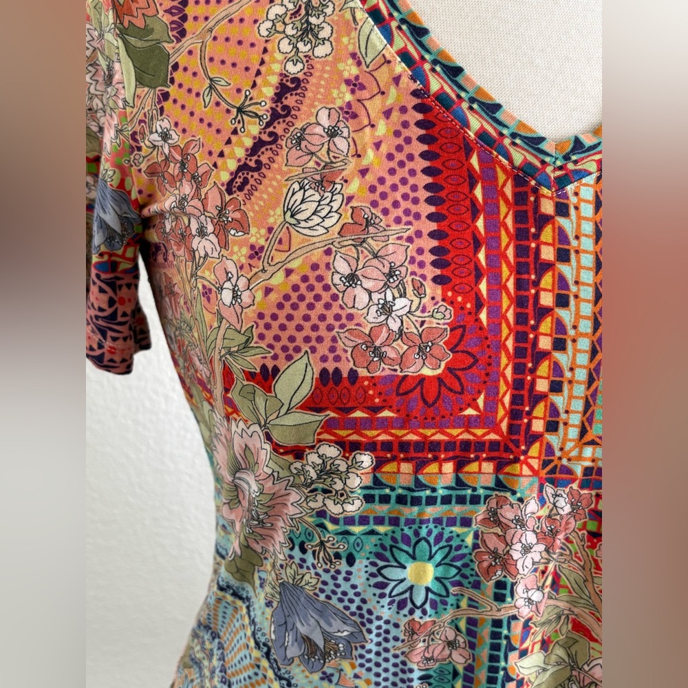 JOHNNY WAS Catalina Block T-Shirt Colorful Floral Short Sleeve Tee Boho Size XS - Picture 4 of 7
